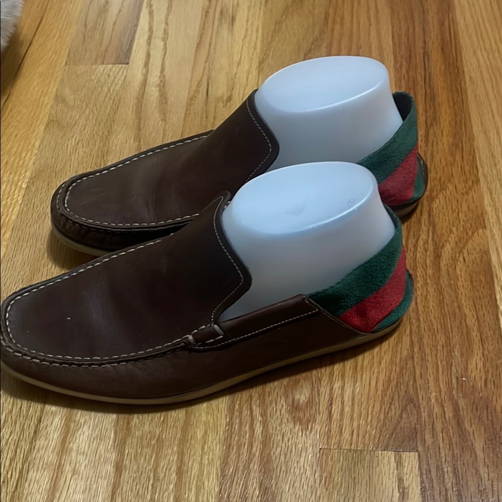 Gucci unisex Brown and Green Suede Loafers with Moccasin Design - Picture 13 of 13